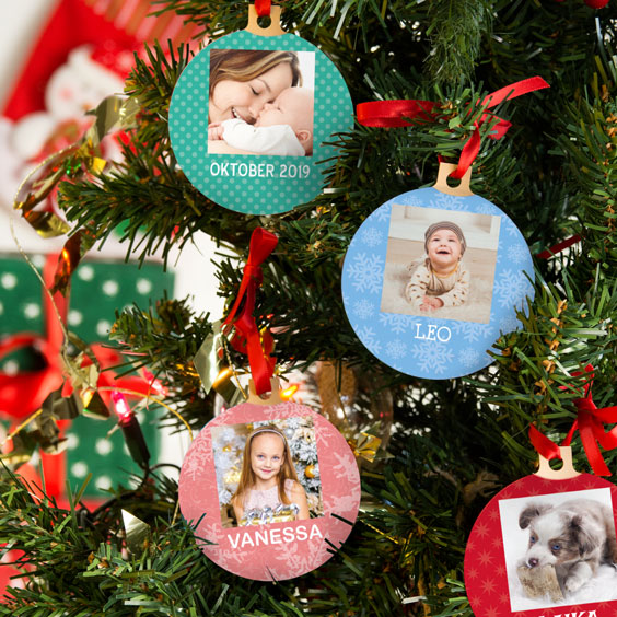 Personalisierte Weihnachtskugeln mit quadratischem Foto