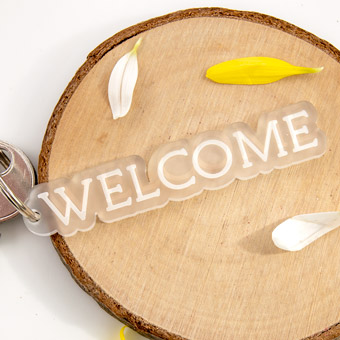 Personalisierter Schlüsselanhänger aus Acryl mit Namen