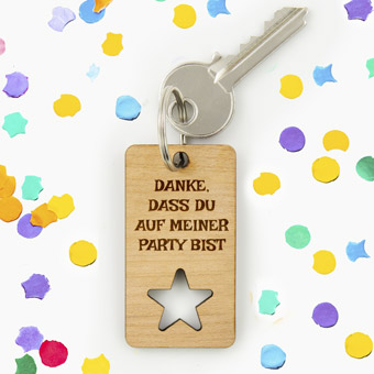 Personalisierter Schlüsselanhänger aus Holz