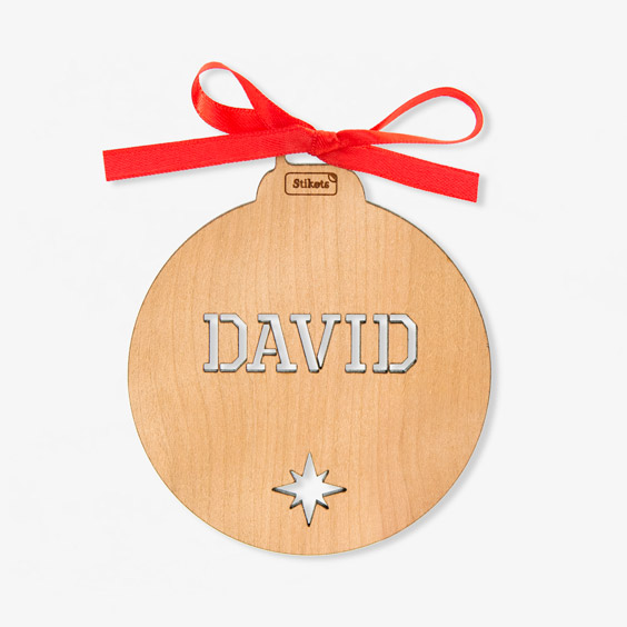 Bola de Navidad personalizada de madera calada