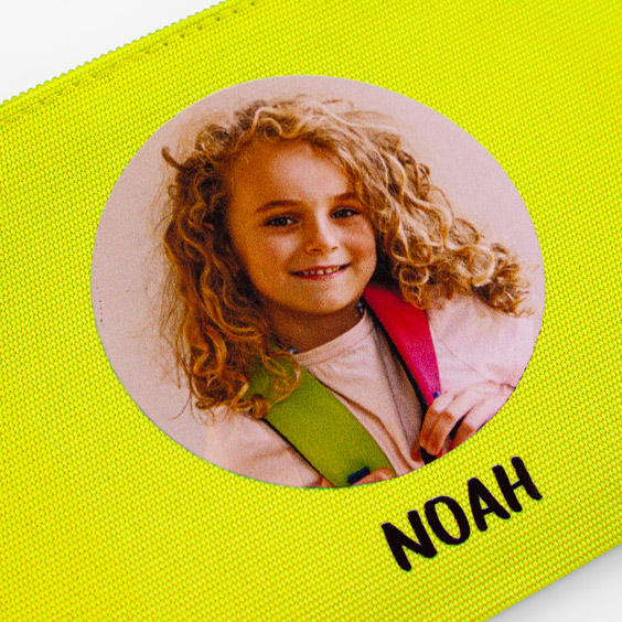 Estuche escolar plano personalizado con foto color fluor