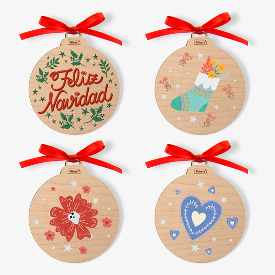 Pack de bolas de Navidad de madera con clásicos navideños 