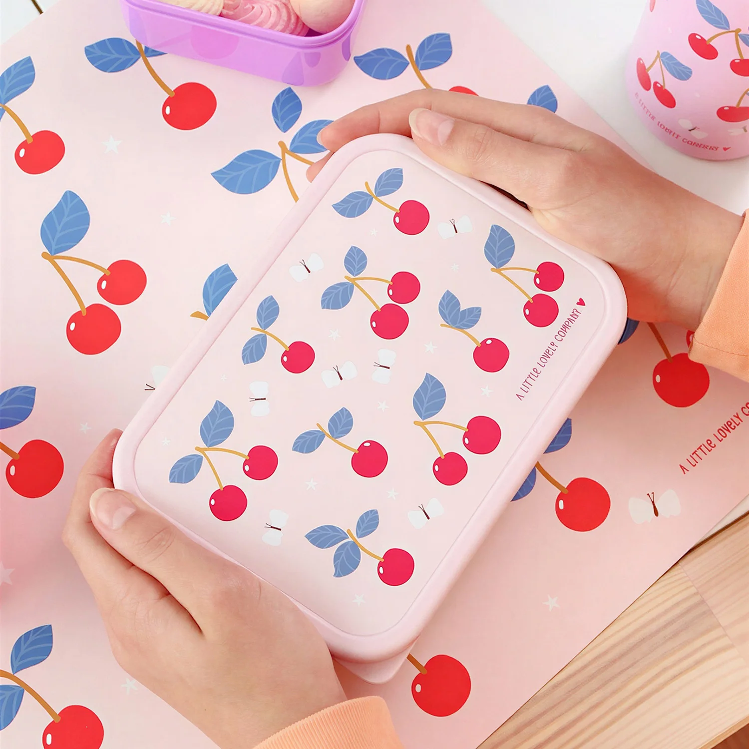 A Little Lovely Company Stainless Steel Lunchbox Cherries A Little Lovely Company Stainless Steel Lunchbox Cherries
