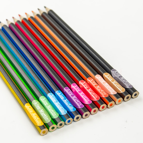 Etiquetas de nome personalizadas para lápis e material escolar