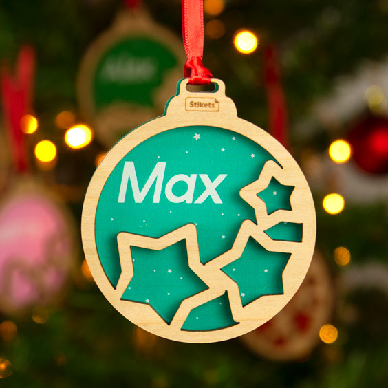 Personalisierte Weihnachtskugel mit dekorativem Rahmen