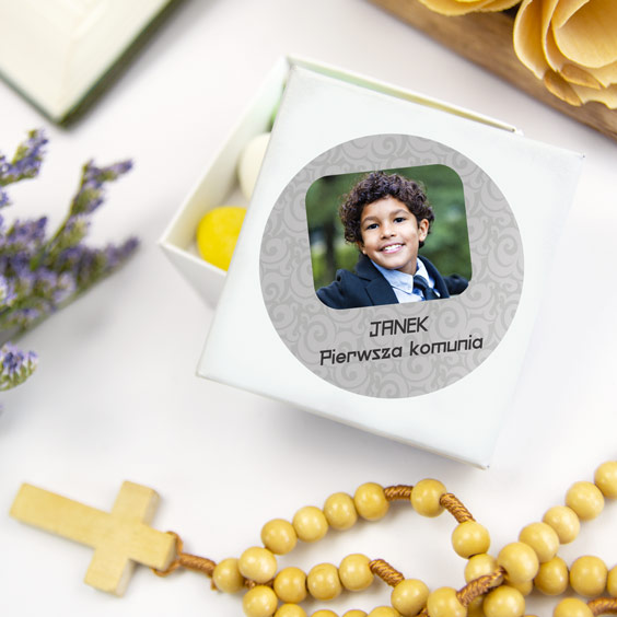 Round stickers with photo and frame for 1st Communions