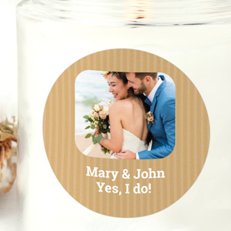 Round stickers with photo and frame for weddings