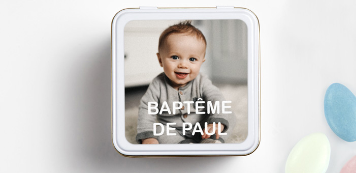 Etiquette baptême carrée avec photo 