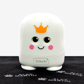 Personalizovaná dočasná pečiatka s bielym atramentom na označovanie oblečenia a predmetov