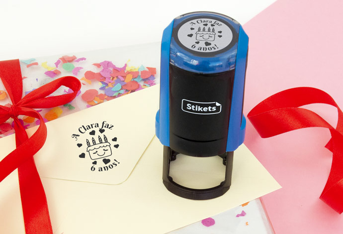 Carimbo redondo para presentes e aniversários