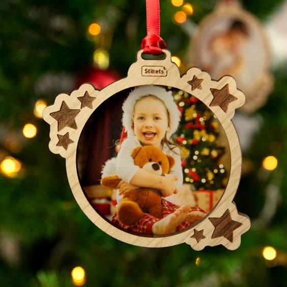 Personalisierte Weihnachtskugel mit Foto und Rahmen