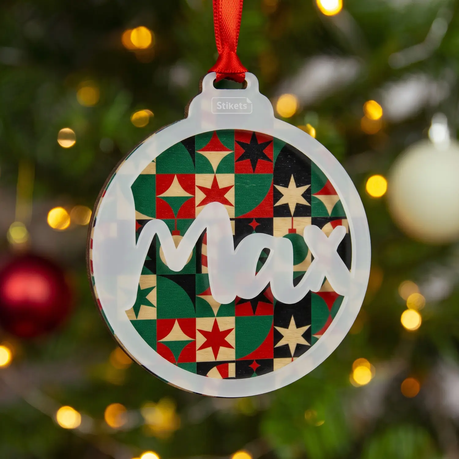 Personalized Christmas Baubles with Colored Background Personalized Christmas Baubles with Colored Background