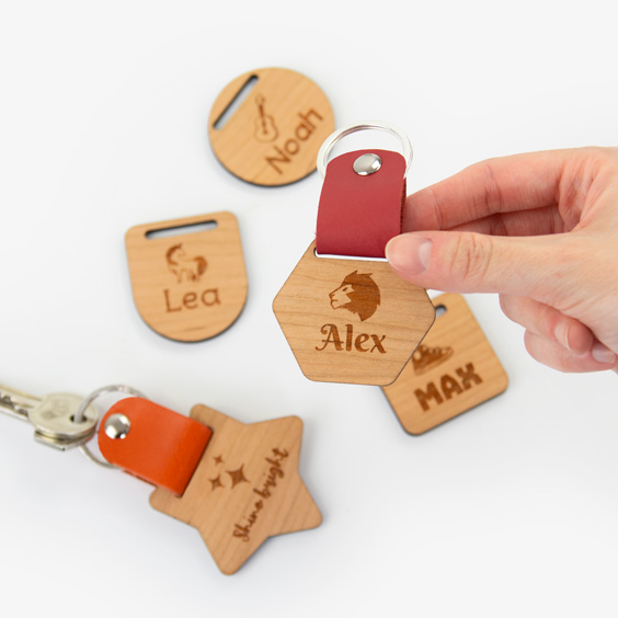 Porte-clés en bois et cuir personnalisé